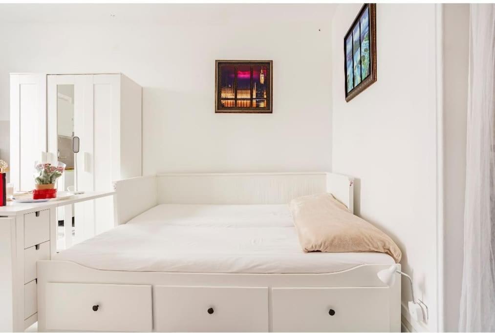 סטאן Paris Tourist Apartment, France מראה חיצוני תמונה